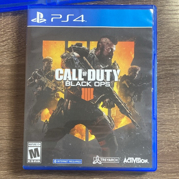 EUC Bundle Of 3 PS4 Headphones & Call of Duty 3&4 - Picture 2 of 10